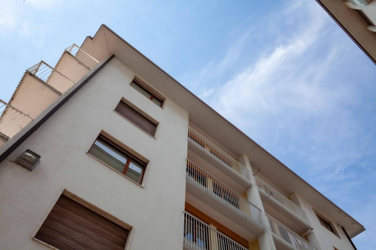 Apartamento Attico Panoramico In Centro - Civetta Belluno Exterior foto