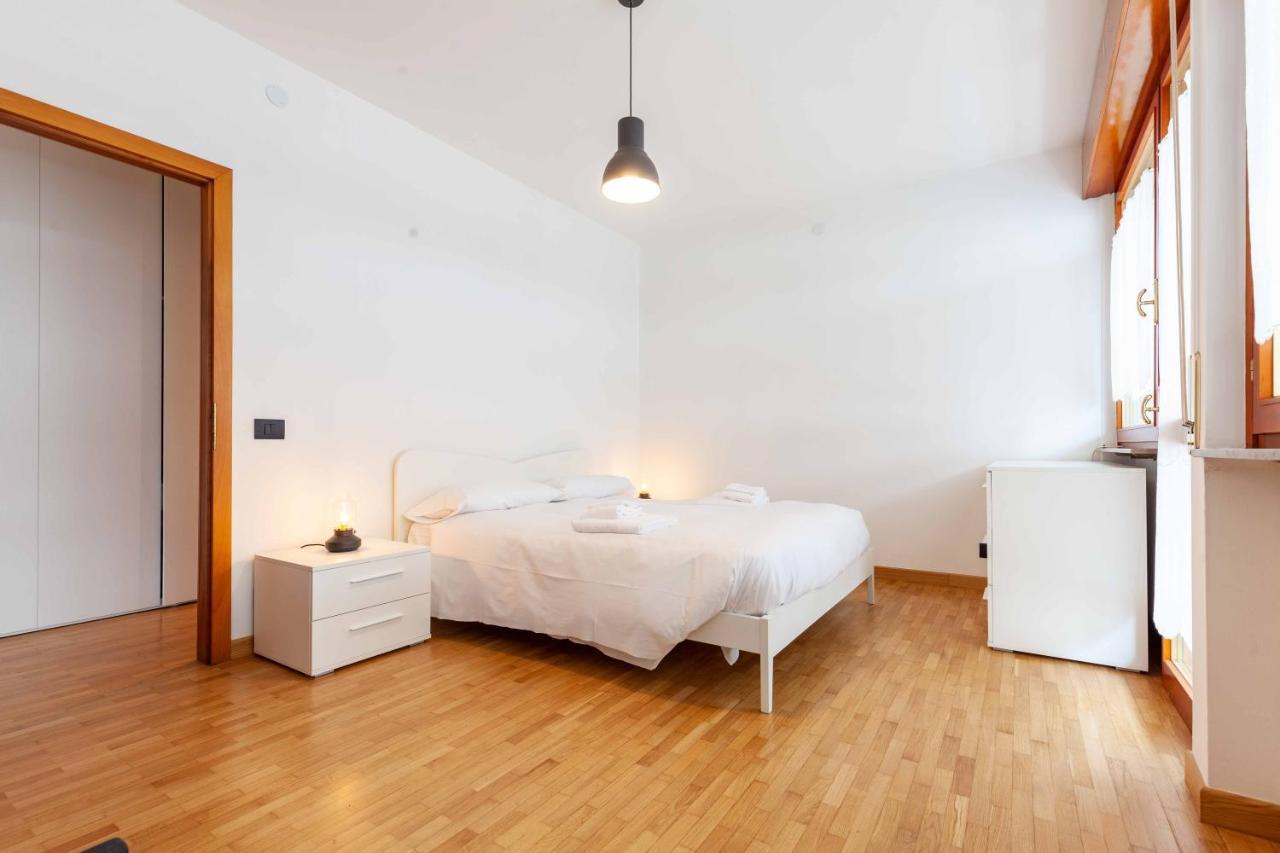 Apartamento Attico Panoramico In Centro - Civetta Belluno Exterior foto