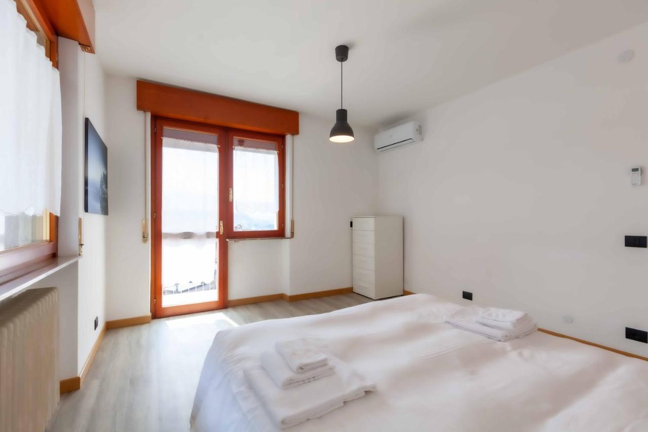 Apartamento Attico Panoramico In Centro - Civetta Belluno Exterior foto